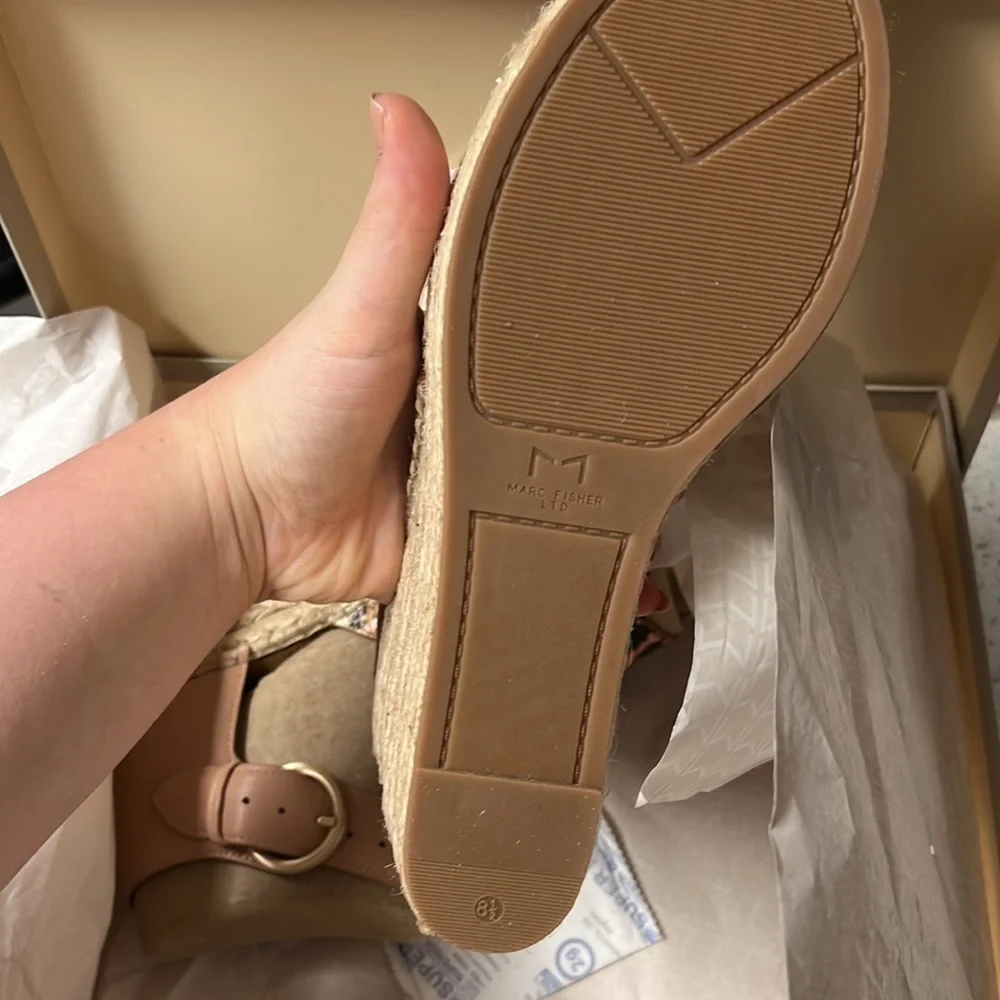 Marc Fisher LTD Espadrille Wedge Sandal- Amari NEW (8.5)
